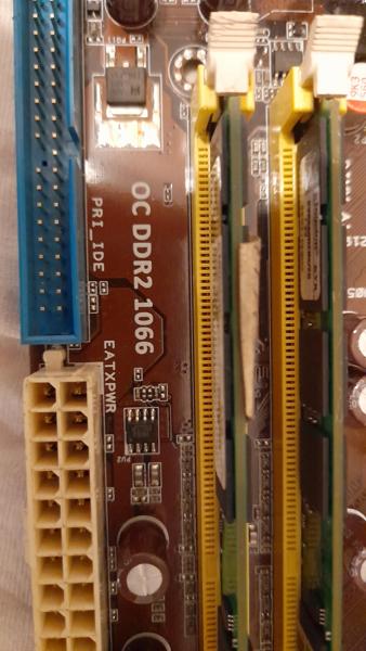 Placa base ASUS - DDR2